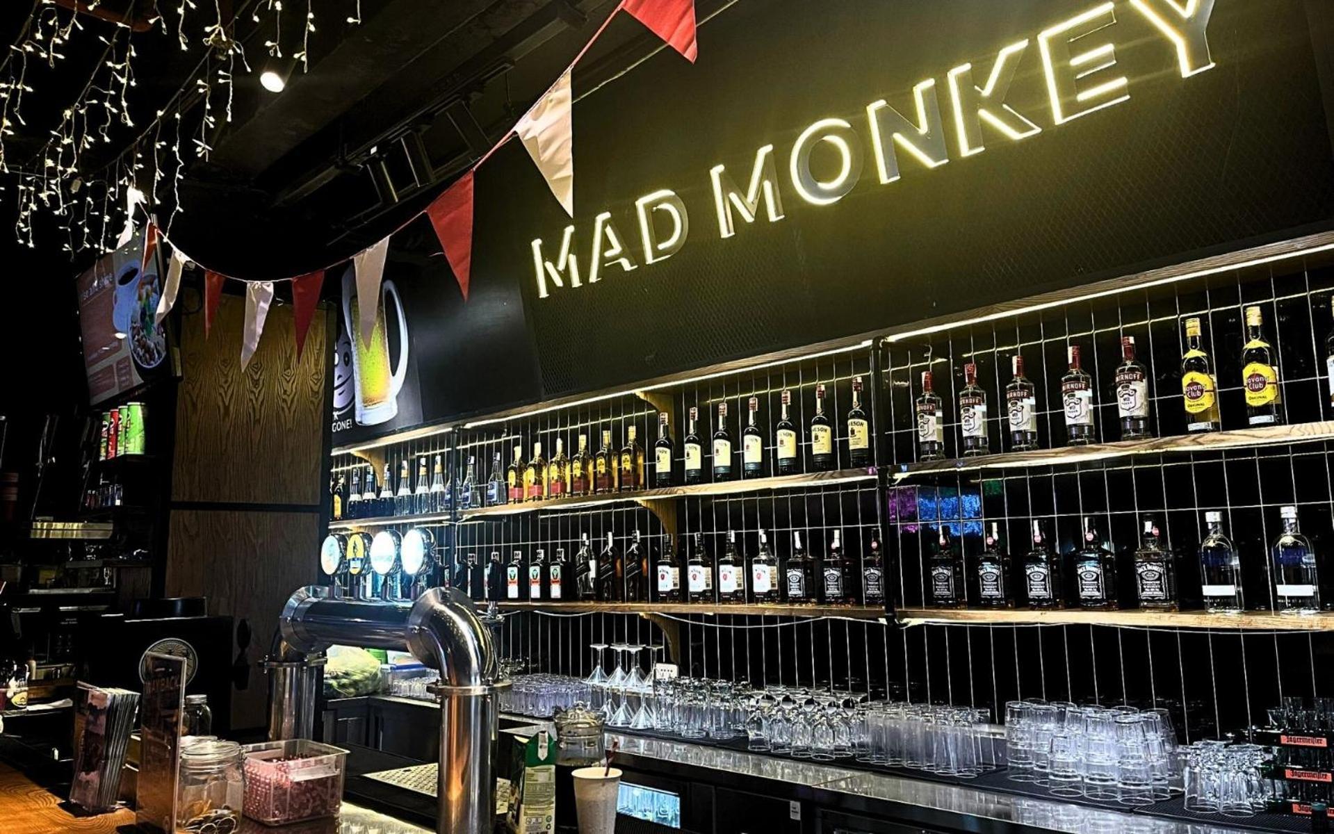 Mad Monkey Hanoi Hostel Eksteriør billede